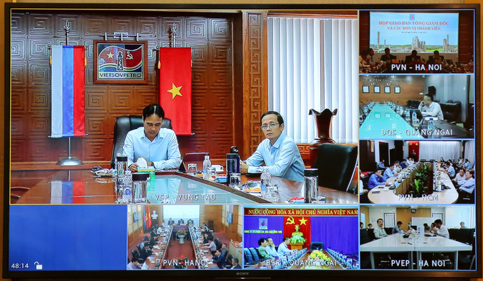 Trực tuyến tại các điểm cầu Trực tuyến tại các điểm cầu