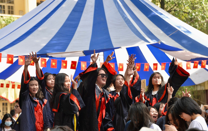 Vẻ mặt vui tươi của các em học sinh trong ngày “trẩy hội”. (Ảnh: NM) Vẻ mặt vui tươi của các em học sinh trong ngày “trẩy hội”. (Ảnh: NM)