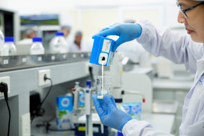 Suốt 145 năm qua, Cô Gái Hà Lan luôn nỗ lực không ngừng để nghiên cứu và phát triển các sản phẩm lành mạnh, giảm đường, muối và chất béo có hại cho sức khỏe.