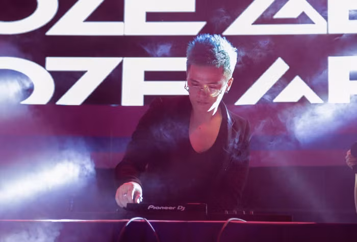 Bữa tiệc âm thanh ánh sáng cực bốc lửa đến từ DJ Get Looze