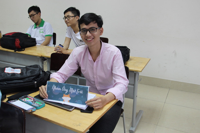 Theo thầy Trường, sinh viên sư phạm cần phải làm nghiên cứu khoa học, làm các đề tài khóa luận liên quan đến các chủ đề trong chương trình mới (Ảnh: Nhân vật cung cấp) Theo thầy Trường, sinh viên sư phạm cần phải làm nghiên cứu khoa học, làm các đề tài khóa luận liên quan đến các chủ đề trong chương trình mới (Ảnh: Nhân vật cung cấp)