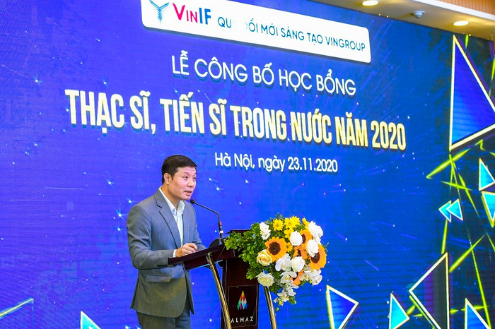 GS. Vũ Hà Văn (Giám đốc Khoa học Quỹ Đổi mới sáng tạo Vingroup) khẳng định: VinIF luôn nỗ lực hết sức để đồng hành cùng đội ngũ các nhà nghiên cứu trẻ, các cán bộ nghiên cứu khoa học. GS. Vũ Hà Văn (Giám đốc Khoa học Quỹ Đổi mới sáng tạo Vingroup) khẳng định: VinIF luôn nỗ lực hết sức để đồng hành cùng đội ngũ các nhà nghiên cứu trẻ, các cán bộ nghiên cứu khoa học.