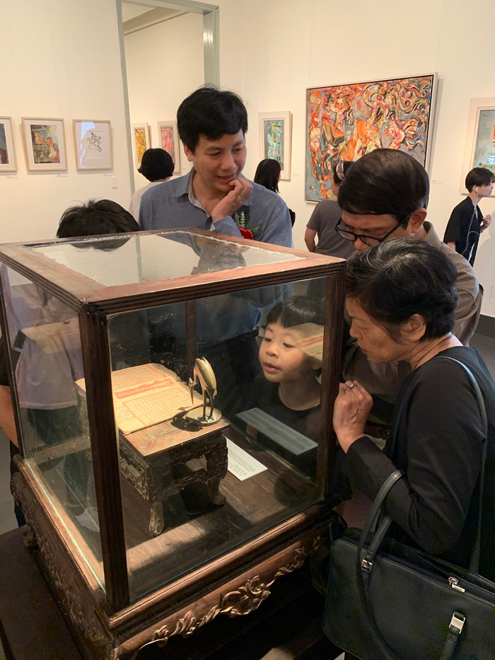 Tác phẩm Truyện Kiều dưới dạng bản kinh ngự dụng, được in vào mùa Đông năm Mậu Tuất (1898). Tác phẩm Truyện Kiều dưới dạng bản kinh ngự dụng, được in vào mùa Đông năm Mậu Tuất (1898).