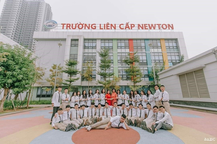 Ngôi trường hiện đại bậc nhất Thủ đô là niềm tự hào của nhiều thế hệ học sinh tài năng. Ngôi trường hiện đại bậc nhất Thủ đô là niềm tự hào của nhiều thế hệ học sinh tài năng.