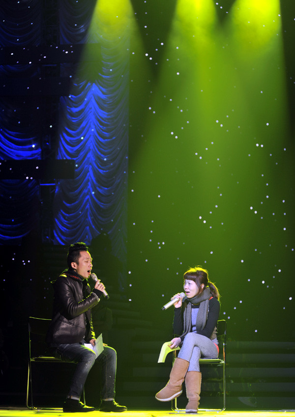 Trần Thu Hà song ca với Tùng Dương.