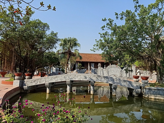 Đọc hai tập thơ “Hồn quê Trạng Trình” và “Bút sinh hương” ảnh 1