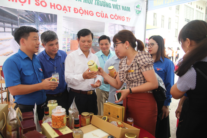 Một hoạt động trong khuôn khổ Ngày hội giáo dục hướng nghiệp, giải quyết việc làm và tư vấn tuyển sinh. ảnh: TN. Một hoạt động trong khuôn khổ Ngày hội giáo dục hướng nghiệp, giải quyết việc làm và tư vấn tuyển sinh. ảnh: TN.