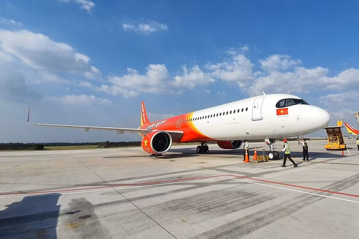 Tàu bay A321 của Airbus nằm trong giao dịch 10 tàu bay đã giúp Vietjet được vinh danh với giải thưởng Giao dịch của năm Tàu bay A321 của Airbus nằm trong giao dịch 10 tàu bay đã giúp Vietjet được vinh danh với giải thưởng Giao dịch của năm