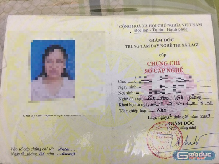 Nhiều giáo viên bày tỏ sự không đồng tình với yêu cầu chứng chỉ ngoại ngữ, tin học. (Ảnh minh hoạ: Thuận Phương) Nhiều giáo viên bày tỏ sự không đồng tình với yêu cầu chứng chỉ ngoại ngữ, tin học. (Ảnh minh hoạ: Thuận Phương)