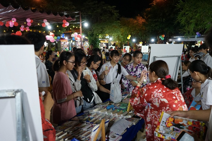 Đường sách Vũng Tàu nơi thường xuyên diễn ra các hoạt động văn hóa của Thành phố Đường sách Vũng Tàu nơi thường xuyên diễn ra các hoạt động văn hóa của Thành phố