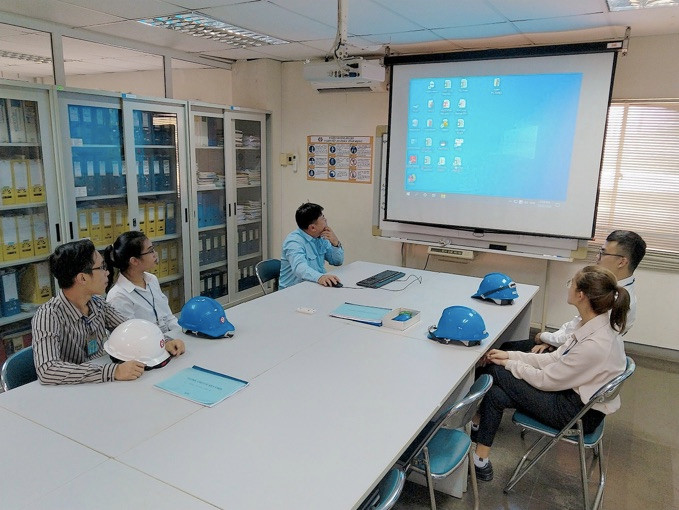 Sinh viên chuyên ngành Công nghệ kỹ thuật hóa học BVU thực tập tại Doanh nghiệp Sinh viên chuyên ngành Công nghệ kỹ thuật hóa học BVU thực tập tại Doanh nghiệp
