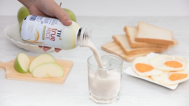 Theo Bác sĩ Hoàng Sầm, với nước gạo rang thì tốt nhất là không nên cho thêm đường vì bản thân gạo đã có sẵn vị ngọt tự nhiên. Theo Bác sĩ Hoàng Sầm, với nước gạo rang thì tốt nhất là không nên cho thêm đường vì bản thân gạo đã có sẵn vị ngọt tự nhiên.