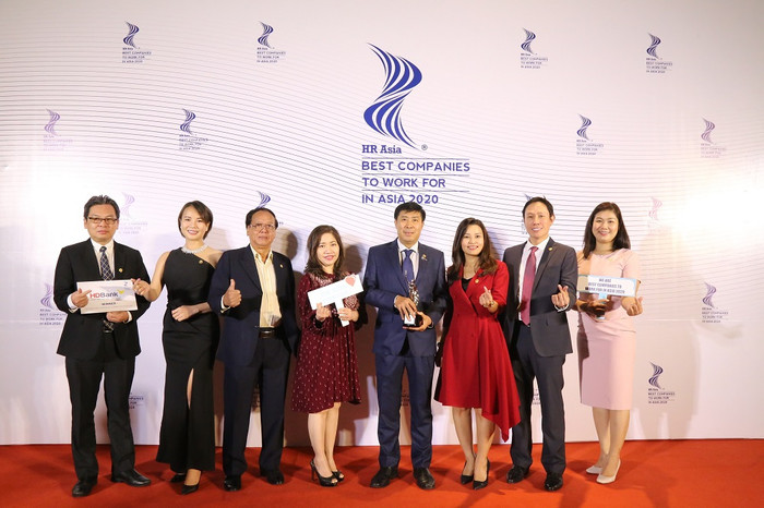 HDBank là ngân hàng Việt Nam duy nhất 03 năm vinh dự nhận giải thưởng danh giá này. HDBank là ngân hàng Việt Nam duy nhất 03 năm vinh dự nhận giải thưởng danh giá này.