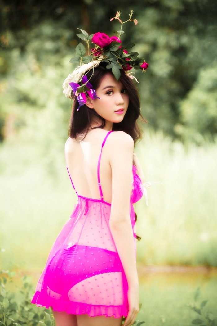 Vẻ đẹp khiến ai cũng phải ngẩn ngơ của Ngọc Trinh. (Thông tin liên tục update về: Ngọc Trinh) Vẻ đẹp khiến ai cũng phải ngẩn ngơ của Ngọc Trinh. (Thông tin liên tục update về: Ngọc Trinh)