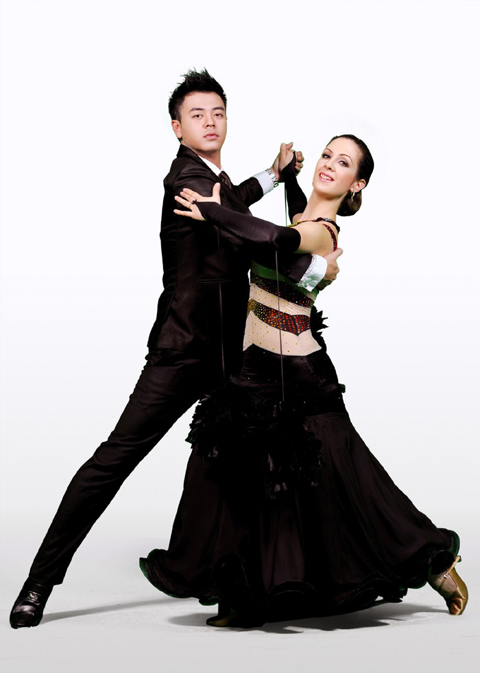 MC Tuấn Tú và Vesela Kostadinova Nedyalkova, số báo danh 02 >> Vẻ đẹp cực gợi cảm 5 mỹ nữ Bước nhảy Hoàn vũ 2012 >> Bước nhảy Hoàn vũ 2012 công bố hình ảnh 10 cặp thí sinh MC Tuấn Tú và Vesela Kostadinova Nedyalkova, số báo danh 02 >> Vẻ đẹp cực gợi cảm 5 mỹ nữ Bước nhảy Hoàn vũ 2012 >> Bước nhảy Hoàn vũ 2012 công bố hình ảnh 10 cặp thí sinh