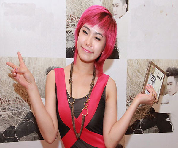 Nhưng có chăng chỉ là tiếc cho ... gu thời trang đã bị thay đổi quá nhiều theo chiều đi xuống Nhưng có chăng chỉ là tiếc cho ... gu thời trang đã bị thay đổi quá nhiều theo chiều đi xuống