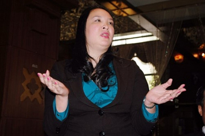 Bà Phạm Thị Thanh Ngọc, người được mệnh danh là 'kiều nữ Hải Dương' trong một buổi tiếp xúc báo chí Bà Phạm Thị Thanh Ngọc, người được mệnh danh là 'kiều nữ Hải Dương' trong một buổi tiếp xúc báo chí