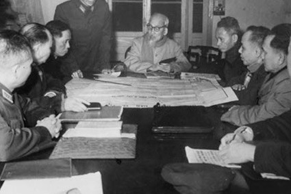 Hồ Chủ tịch chủ trì cuộc họp của Bộ Chính trị bàn về cuộc Tổng tiến công mùa xuân 1968. Ảnh: TƯ LIỆU/ Baobariavungtau.com.vn Hồ Chủ tịch chủ trì cuộc họp của Bộ Chính trị bàn về cuộc Tổng tiến công mùa xuân 1968. Ảnh: TƯ LIỆU/ Baobariavungtau.com.vn