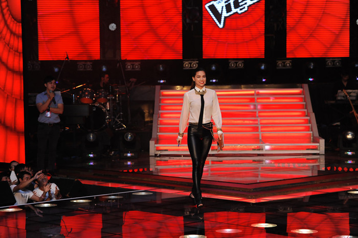 Đêm thi tối 21/10, thí sinh Hương Giang đội Hà Hồ đã phải dừng cuộc chơi. Trong khi đó, Thiều Bảo Trang tự động rút khỏi sân chơi này. Đêm thi tối 21/10, thí sinh Hương Giang đội Hà Hồ đã phải dừng cuộc chơi. Trong khi đó, Thiều Bảo Trang tự động rút khỏi sân chơi này.