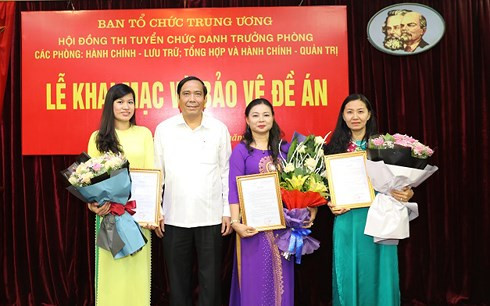 Ban Tổ chức Trung ương bổ nhiệm 3 trưởng phòng sau thi tuyển. Ảnh minh hoạ, nguồn: VOV Ban Tổ chức Trung ương bổ nhiệm 3 trưởng phòng sau thi tuyển. Ảnh minh hoạ, nguồn: VOV