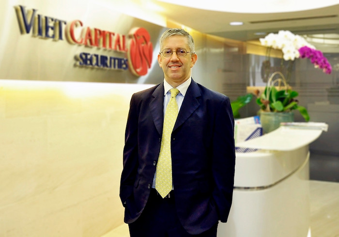 Ông Barry Weisblatt, Giám đốc Bộ phận Nghiên Cứu và Phân Tích, Công ty Cổ phần Chứng khoán Bản Việt Ông Barry Weisblatt, Giám đốc Bộ phận Nghiên Cứu và Phân Tích, Công ty Cổ phần Chứng khoán Bản Việt