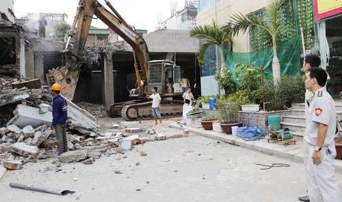 Đội Quản lý trật tự xây dựng đô thị chịu sự chỉ đạo, quản lý của Uỷ ban nhân dân cấp huyện. Ảnh minh hoạ: Hanoimoi.com.vn