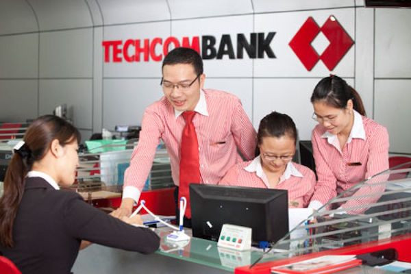 Chỉ tính trong vòng 5 năm (2013-2017), Techcombank đã đóng góp cho ngân sách nhà nước tới hơn 3.334 tỷ đồng. Chỉ tính trong vòng 5 năm (2013-2017), Techcombank đã đóng góp cho ngân sách nhà nước tới hơn 3.334 tỷ đồng.