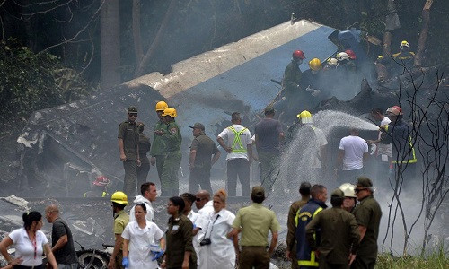 Hiện trường máy bay rơi ở Cuba. Ảnh: AP. Hiện trường máy bay rơi ở Cuba. Ảnh: AP.