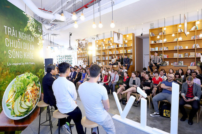 Long Châu và các diễn giả trong Lễ ra mắt Thuận tự nhiên và trang thông tin Liv Long Châu và các diễn giả trong Lễ ra mắt Thuận tự nhiên và trang thông tin Liv