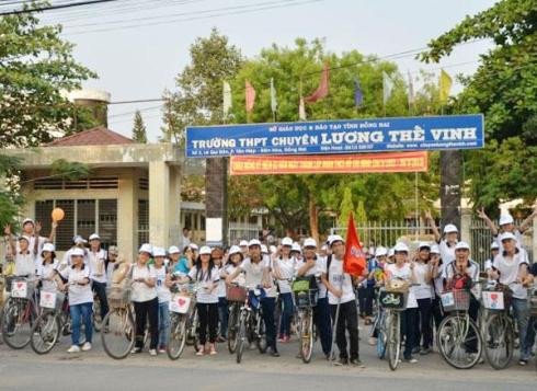 Trường trung học phổ thông chuyên Lương Thế Vinh, thành phố Biên Hòa, Đồng Nai (ảnh: blog hóa học) Trường trung học phổ thông chuyên Lương Thế Vinh, thành phố Biên Hòa, Đồng Nai (ảnh: blog hóa học)