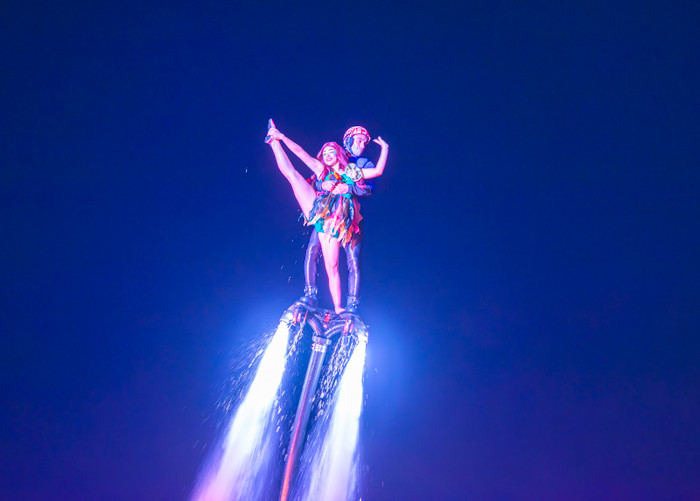 Tạo hình của cặp đôi tiên Fairy và sinh vật bóng đêm Dark elf trong show diễn Symphony of River. Ảnh: Team Kim Liên. Tạo hình của cặp đôi tiên Fairy và sinh vật bóng đêm Dark elf trong show diễn Symphony of River. Ảnh: Team Kim Liên.