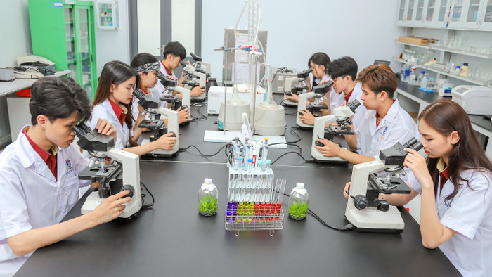 NTTU không ngừng đổi mới, phát triển, nâng cao chất lượng đào tạo nguồn nhân lực, đáp ứng yêu cầu mới trong bối cảnh hội nhập. hình 1 (1).jpg
