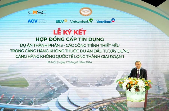 Ông Lại Xuân Thanh - Chủ tịch Hội đồng quản trị Tổng Công ty Cảng hàng không Việt Nam (ACV) phát biểu tại Lễ ký kết. Ông Lại Xuân Thanh - Chủ tịch Hội đồng quản trị Tổng Công ty Cảng hàng không Việt Nam (ACV) phát biểu tại Lễ ký kết.