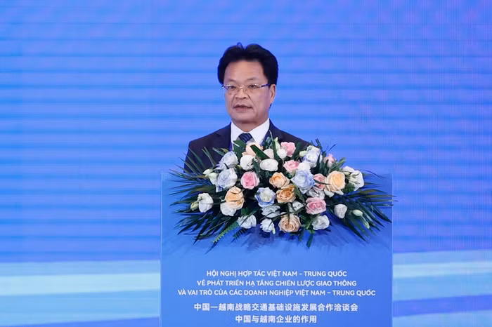 Chủ tịch Hội đồng thành viên Tổng công ty Đường sắt Việt Nam Đặng Sỹ Mạnh phát biểu tại hội nghị. Ảnh: VGP/Nhật Bắc