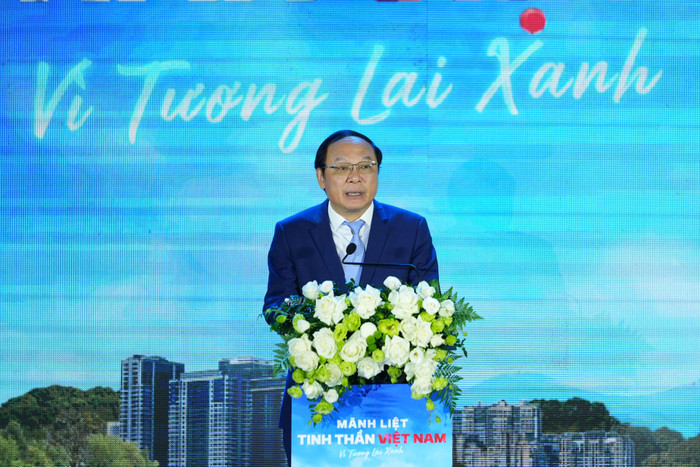 Thứ trưởng Bộ Tài nguyên và Môi trường Lê Công Thành đánh giá cao chiến dịch đầy cảm hứng của Vingroup. A6-6.jpg