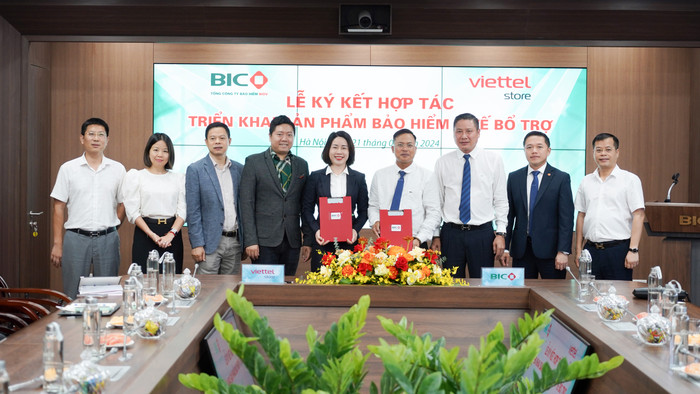BIC và Viettel Store ký kết hợp đồng hợp tác ra mắt bảo hiểm y tế bổ trợ. BIC va Viettel Store ky ket hop tac ra mat bao hiem y te bo tro.jpg