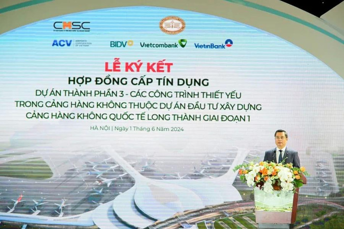 Ông Nguyễn Thanh Tùng - Tổng Giám đốc Vietcombank phát biểu tại Lễ ký kết. Ông Nguyễn Thanh Tùng - Tổng Giám đốc Vietcombank phát biểu tại Lễ ký kết.