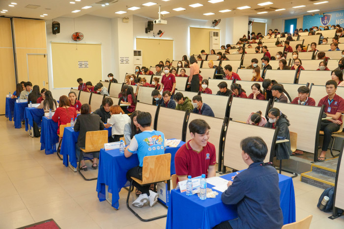 Sinh viên NTTU trau dồi kỹ năng chinh phục nhà tuyển dụng cùng Trung tâm hỗ trợ học sinh, sinh viên Thành phố Hồ Chí Minh. Hình 4 (2).jpg