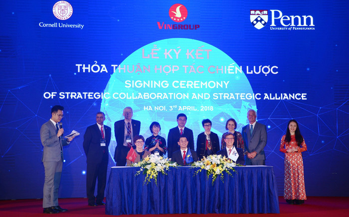 Đại diện Tập đoàn Vingroup ký kết thỏa thuận hợp tác chiến lược cùng đại diện 2 trường Đại học Cornell và Đại học Pennsylvania (Hoa Kỳ). Anh 3-6.jpg