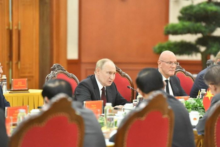 Tổng thống Vladimir Putin đánh giá cao những thành tựu to lớn mà Việt Nam đã đạt được sau gần 40 năm thực hiện công cuộc Đổi mới do Đảng Cộng sản Việt Nam lãnh đạo, đứng đầu là Tổng Bí thư Nguyễn Phú Trọng. Ảnh: VGP/Nhật Bắc Tổng thống Vladimir Putin đánh giá cao những thành tựu to lớn mà Việt Nam đã đạt được sau gần 40 năm thực hiện công cuộc Đổi mới do Đảng Cộng sản Việt Nam lãnh đạo, đứng đầu là Tổng Bí thư Nguyễn Phú Trọng. Ảnh: VGP/Nhật Bắc