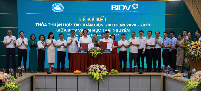 BIDV và Đại học Thái Nguyên ký kết thỏa thuận hợp tác toàn diện giai đoạn 2024-2028. Le ky ket1.jpg