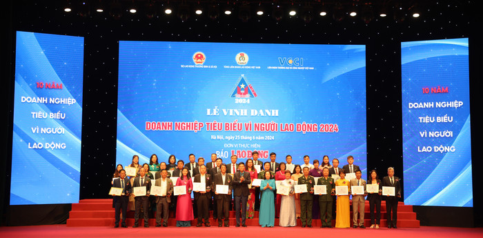 Ngân hàng Thương mại Cổ phần Bắc Á là 1 trong 67 doanh nghiệp trên cả nước được vinh danh "Doanh nghiệp tiêu biểu vì Người lao động 2024”. 3 (5).jpg