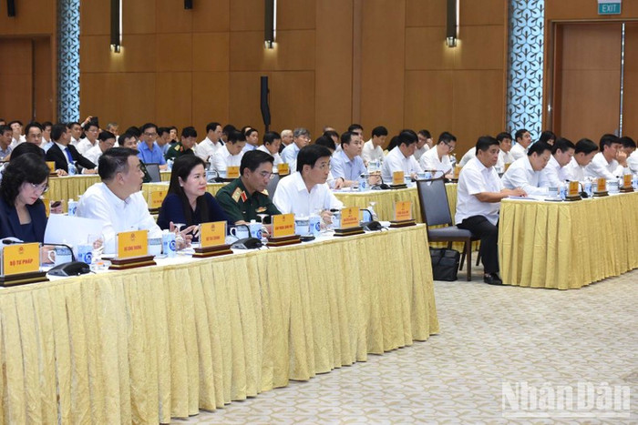 Lãnh đạo các bộ, ngành tham dự Hội nghị Thủ tướng Chính phủ làm việc với doanh nghiệp nhà nước. (Ảnh: TRẦN HẢI) Lãnh đạo các bộ, ngành tham dự Hội nghị Thủ tướng Chính phủ làm việc với doanh nghiệp nhà nước. (Ảnh: TRẦN HẢI)