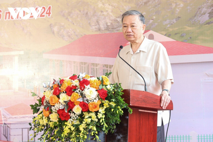 Chủ tịch nước Tô Lâm phát biểu tại lễ khởi công Trường mầm non Pác Bó. Chủ tịch nước Tô Lâm phát biểu tại lễ khởi công Trường mầm non Pác Bó.