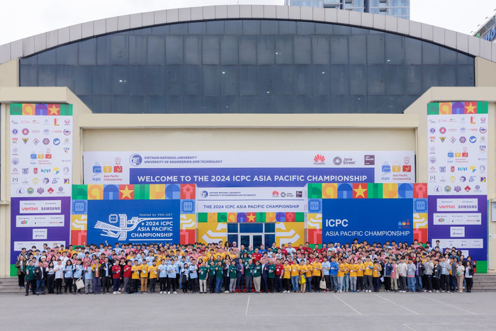 Sinh viên ngành Hệ thống thông tin tham gia Chung kết Kỳ thi lập trình sinh viên Quốc tế (Asia Pacific Championship). Ảnh: NTCC 1691e34676ffd4a18dee.jpg