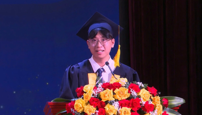 Nguyễn Thế Phương là thủ khoa đầu ra ngành Sư phạm Sinh học, Trường Đại học Sư phạm Hà Nội năm 2025. Ảnh: NVCC z6797410686353-abb567f6c01f01b0f640e3100088dfc6.jpg