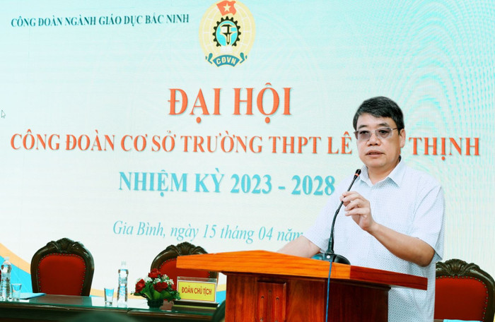 Thầy Nguyễn Khắc Thiết - Hiệu trưởng Trường Trung học phổ thông Lê Văn Thịnh. Ảnh: website nhà trường 2023-04-20-07-56-259.jpg