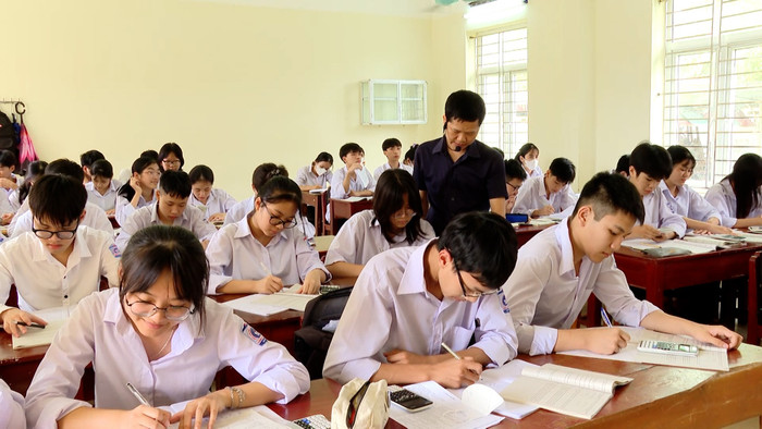 Một tiết học của học sinh Trường Trung học cơ sở thị trấn Yên Thịnh, huyện Yên Mô, tỉnh Ninh Bình (cũ). Ảnh minh họa: nbtv.vn thi-17380801032024.jpg