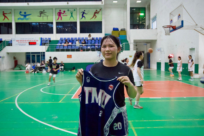 Nguyễn Trinh Yến - vận động viên đội bóng rổ Trường Đại học Thương mại. pic03428.jpg