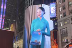 Hình ảnh Việt Nam tỏa sáng tại Quảng trường Thời đại, New York (Hoa Kỳ)